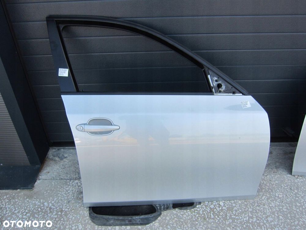 BMW E60 DRZWI PRAWE PRZEDNIE TITANSILBER PRAWY PRZ - 1