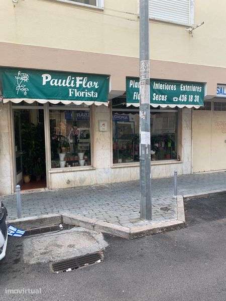 Oportunidade Comercial em Queluz | Loja Pronta a Trabalhar | 90.000 € - Grande imagem: 3/12