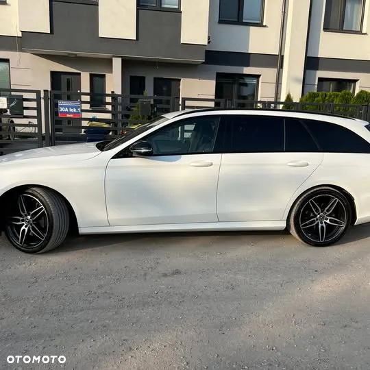 Mercedes-Benz Klasa E 220 d 4-Matic Business Edition 9G-TRONIC - 4