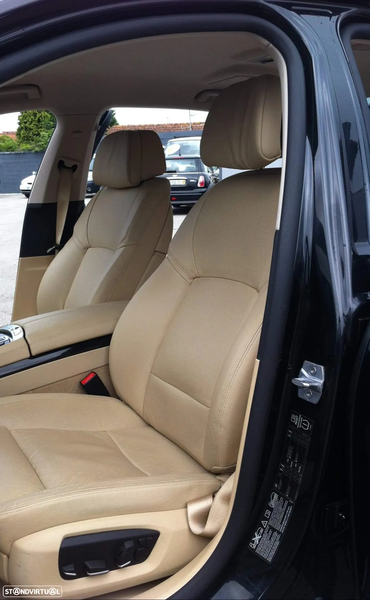 BMW 750 Ld xDrive - 12