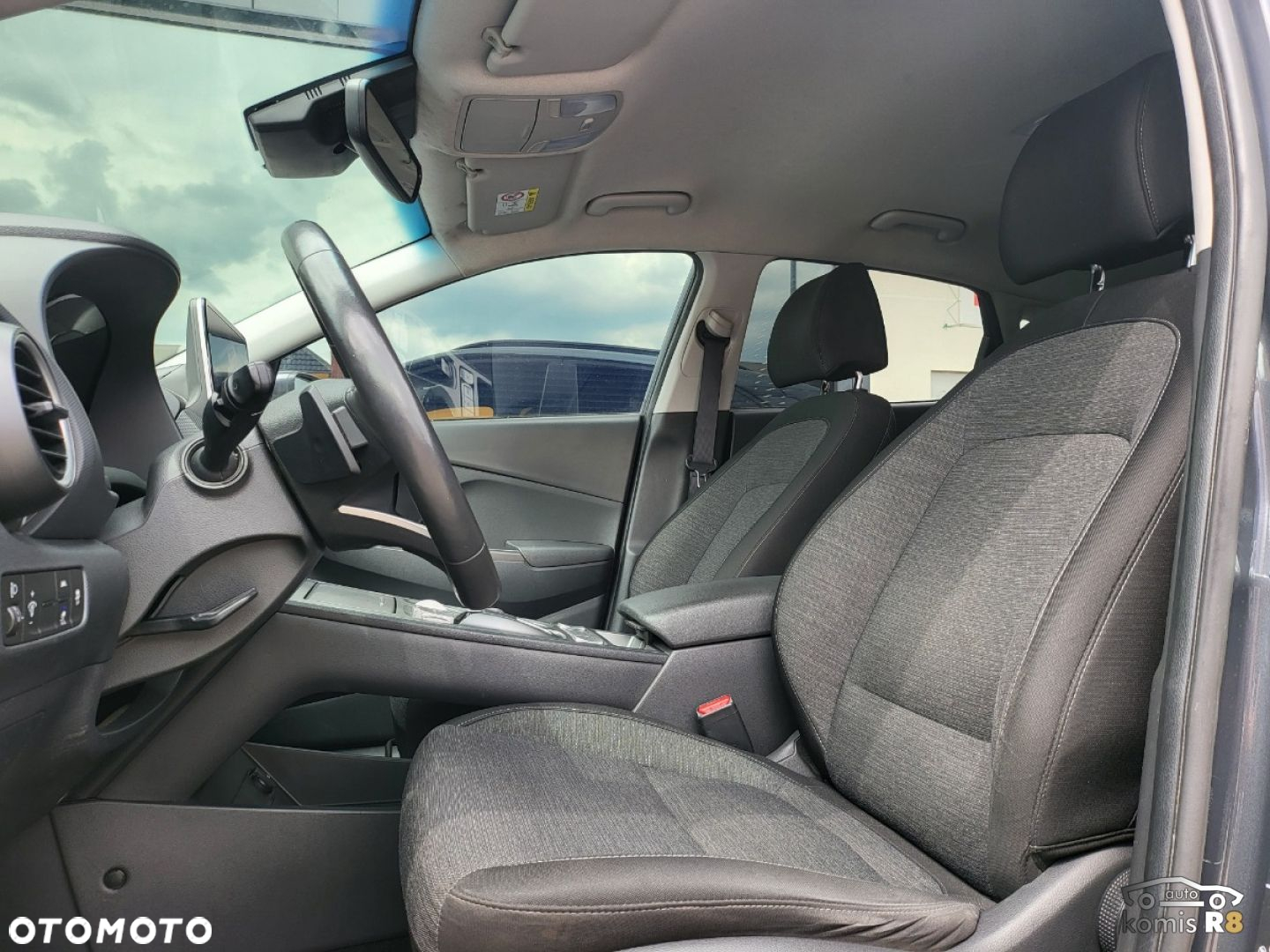 Hyundai Kona - 16