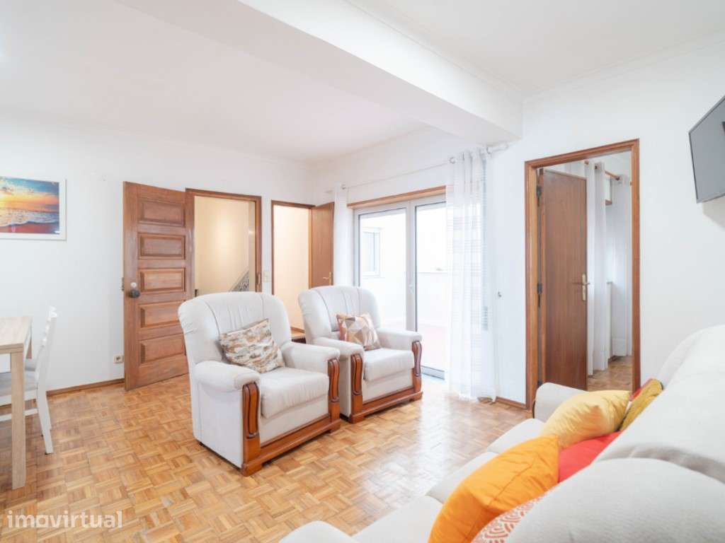 Apartamento T2+1 a 2 Passos da Praia com Arrecadação Privada | Nazaré - Grande imagem: 5/32