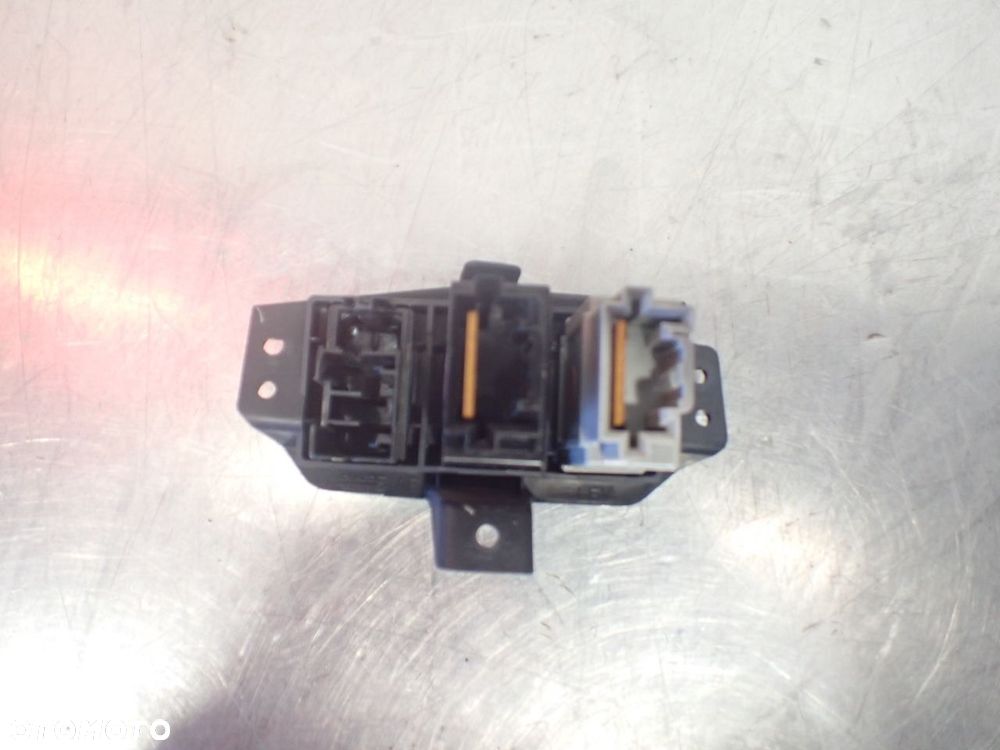 PANEL REGULACJI ŚWIATEŁ MITSUBISHI LANCER VIII 1.5 - 2