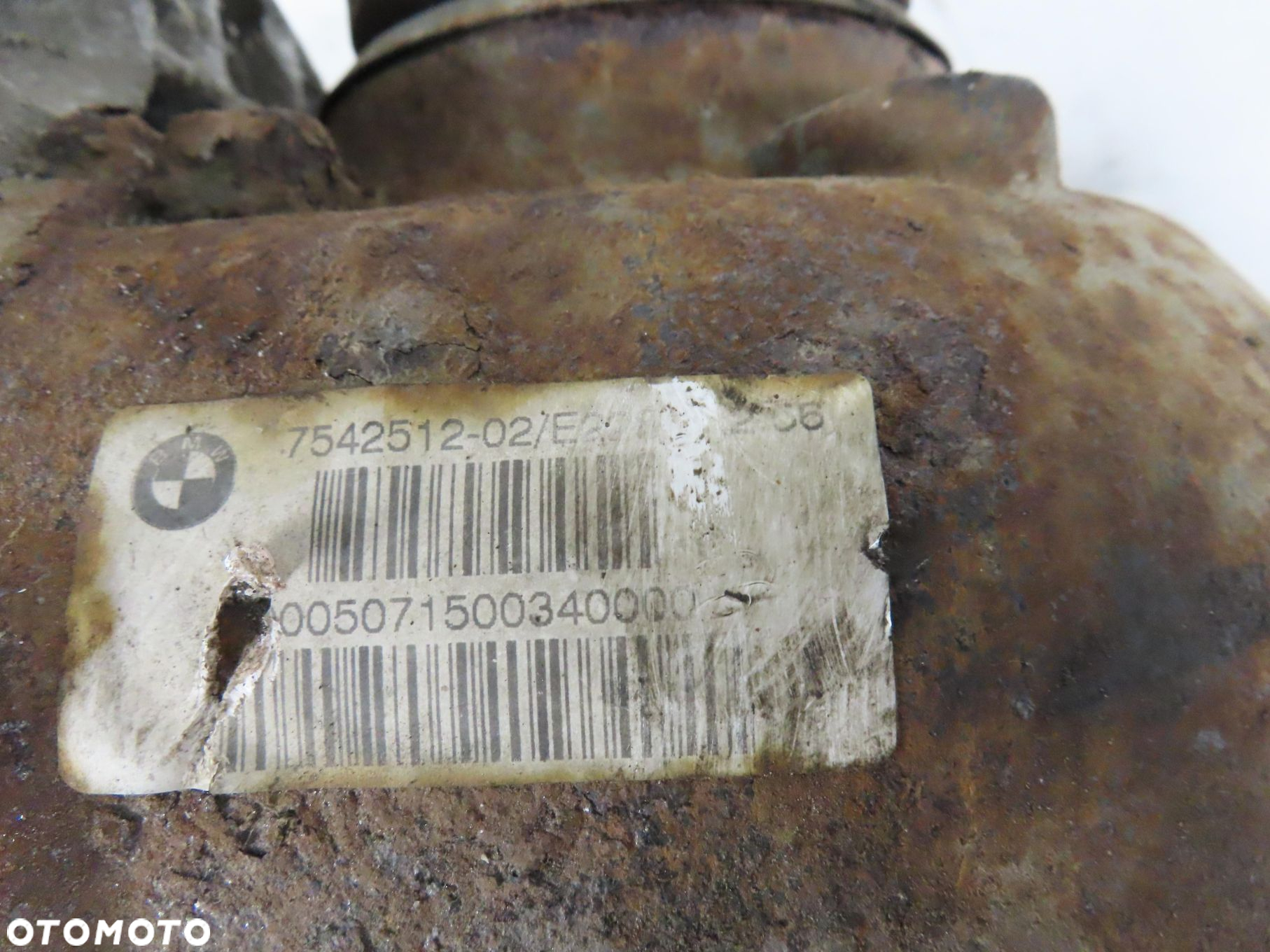 DYFER BMW E60 530 d 7542512 2,56 - 6