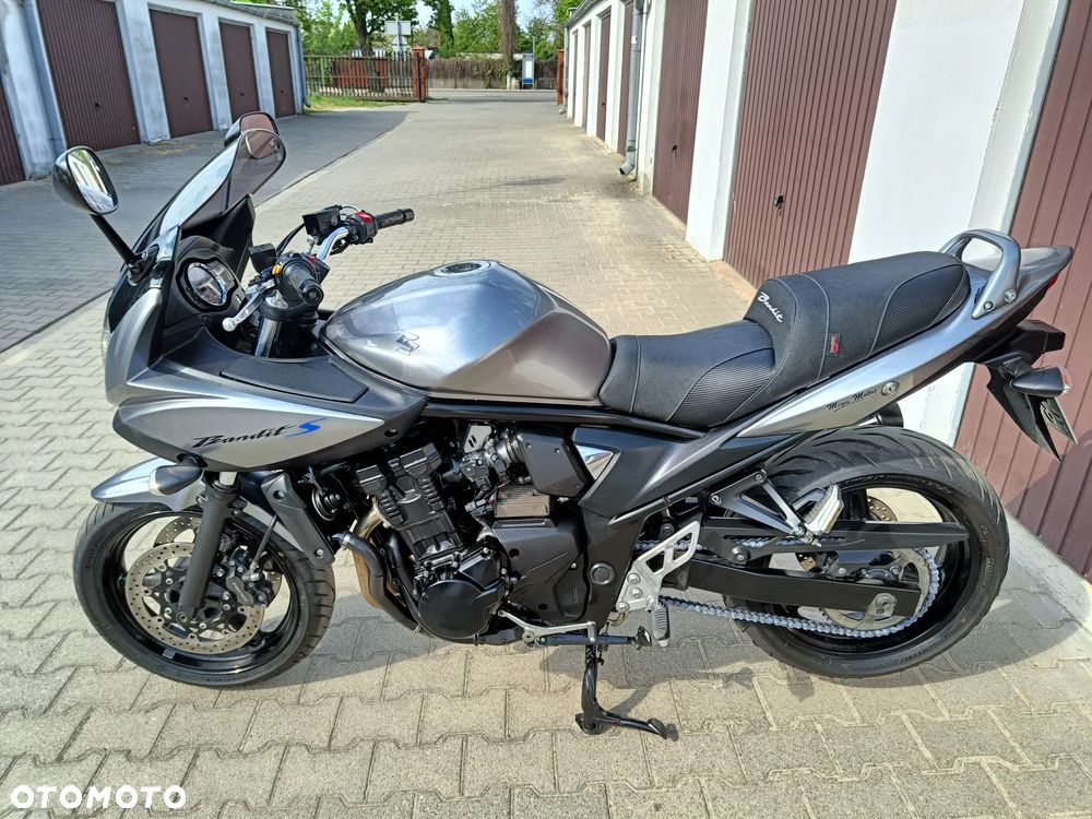 Suzuki Bandit - 11