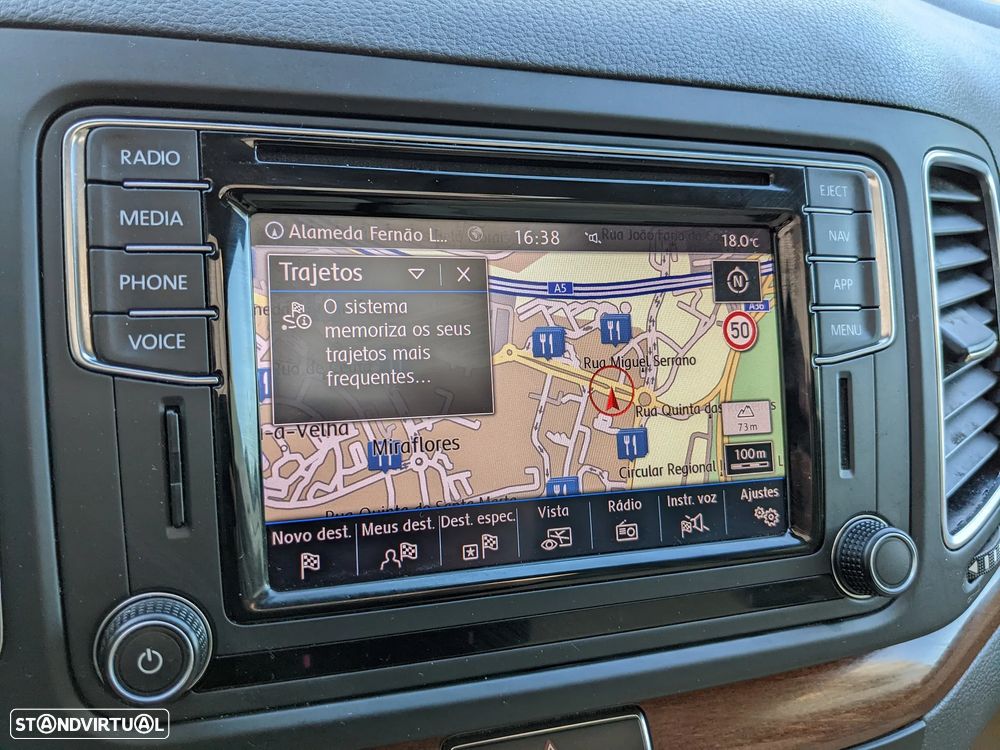 VW Sharan 2.0 TDI Highline DSG - 28