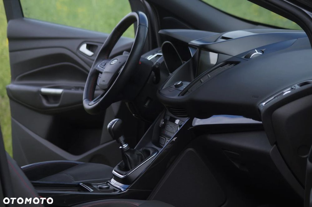 Ford Kuga - 24