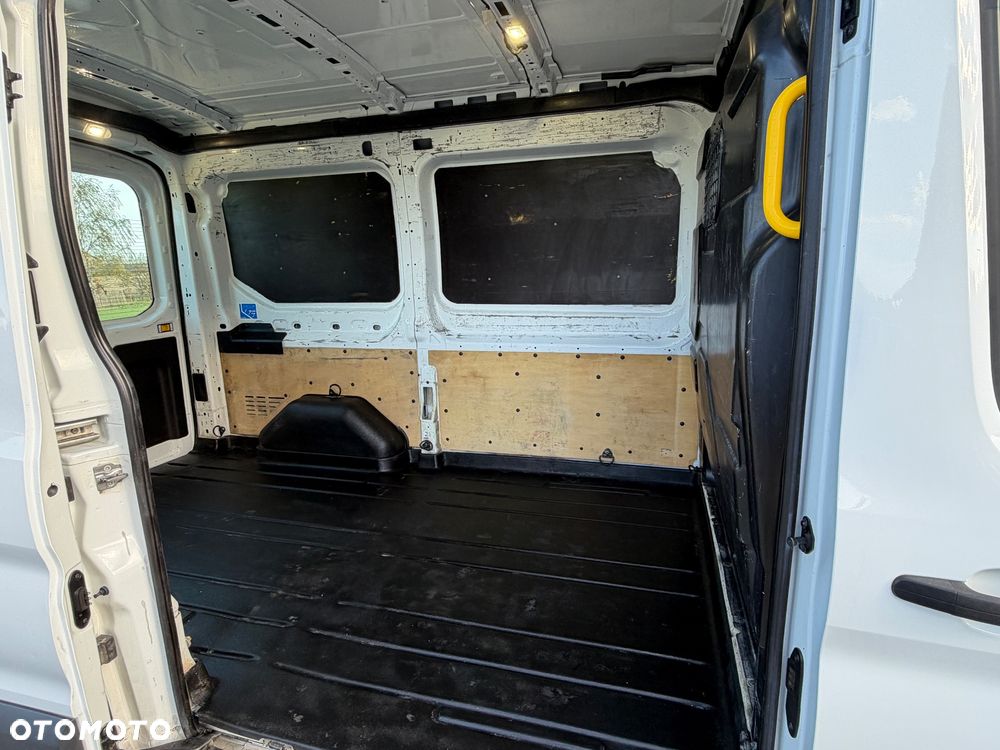 Ford Transit - 22
