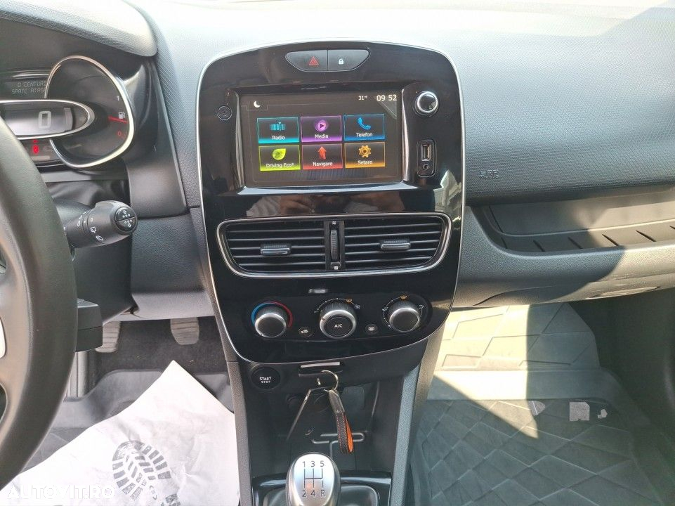 Renault Clio - 14