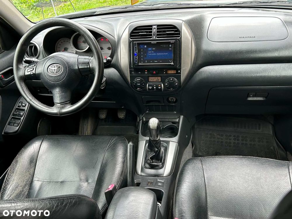 Toyota RAV4 - 7