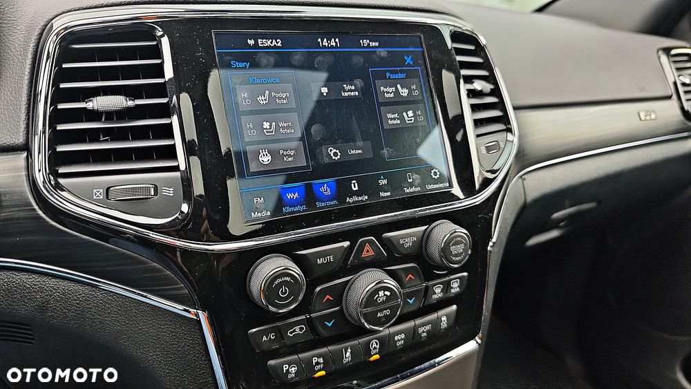 Jeep Grand Cherokee - 26