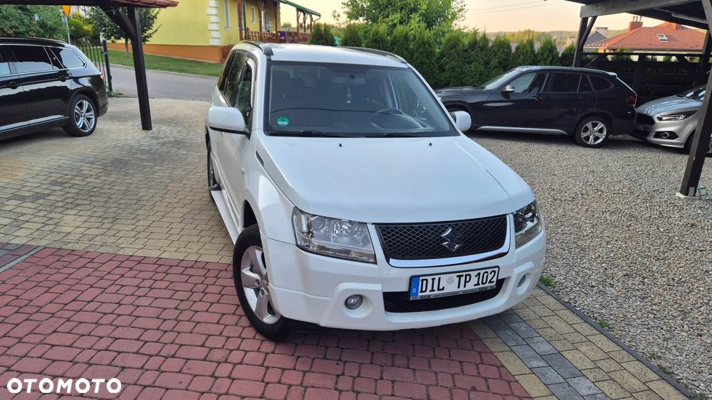 Suzuki Grand Vitara 2.0 Comfort - 2
