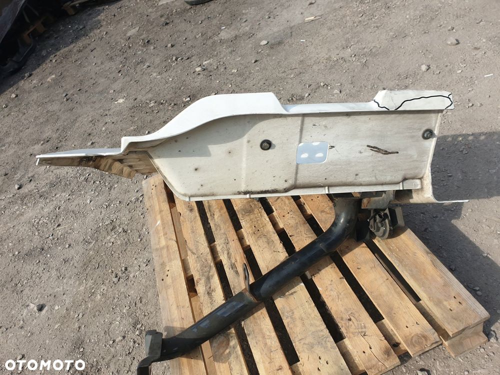 stopnica lewa nadkole man tgx tga 81615100833 - 5