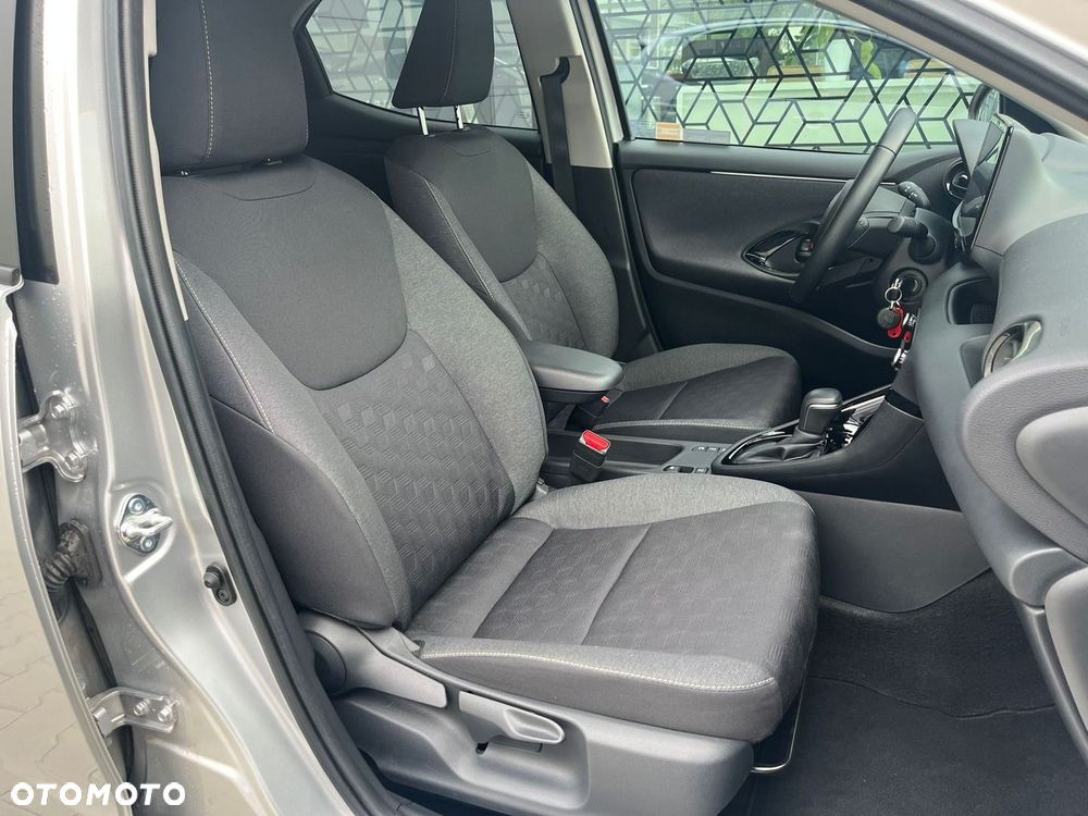 Toyota Yaris Hybrid 1.5 Style - 22