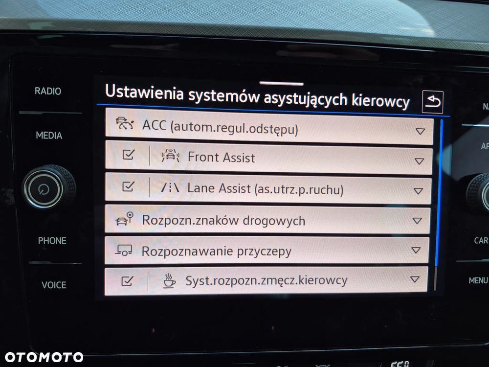 Volkswagen Passat - 30