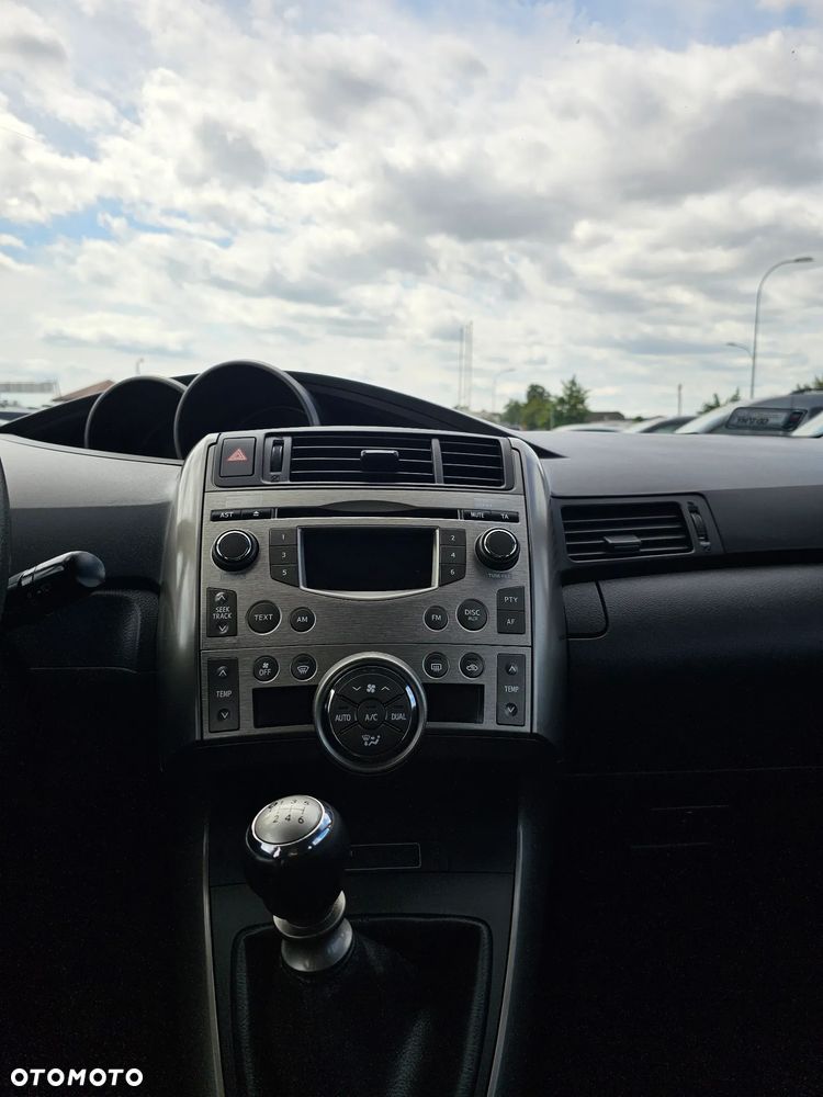 Toyota Verso 2.0 D-4D Executive - 13