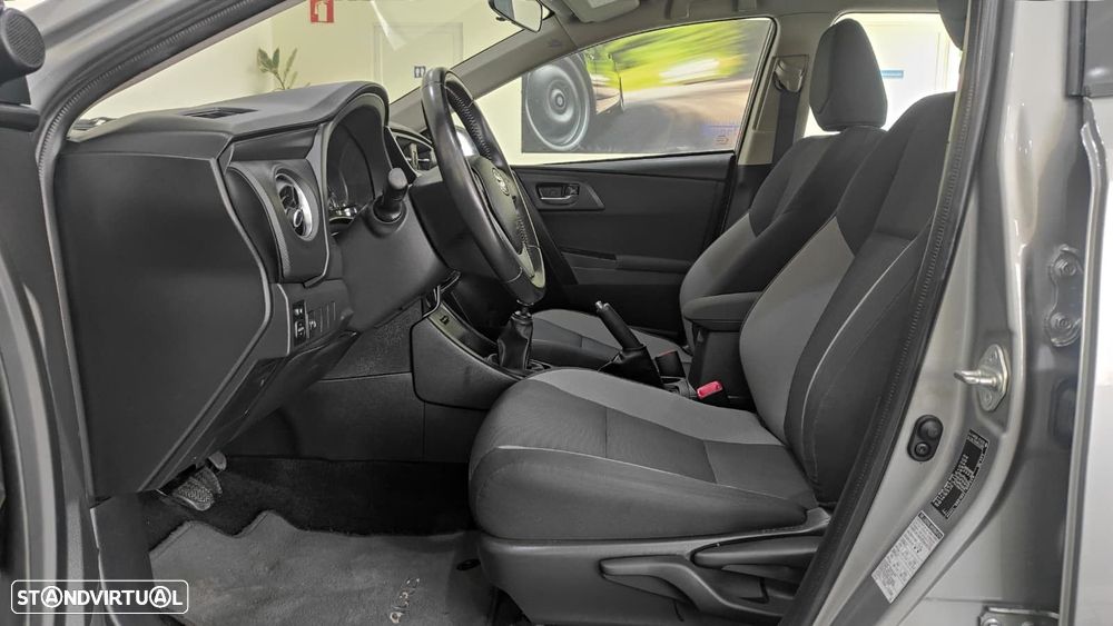 Toyota Auris 1.4 D-4D ACtive - 16