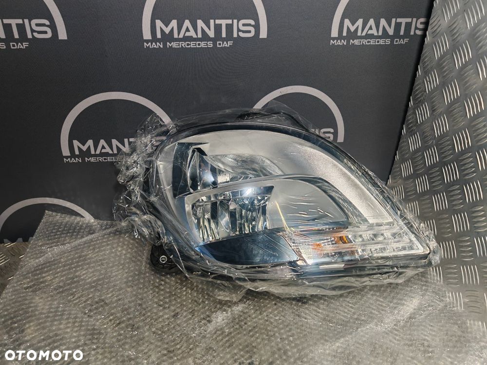 DAF XF 106 CF EURO6 REFLEKTOR LAMPA FULL LED LIFT 1857527 PRAWA - 2