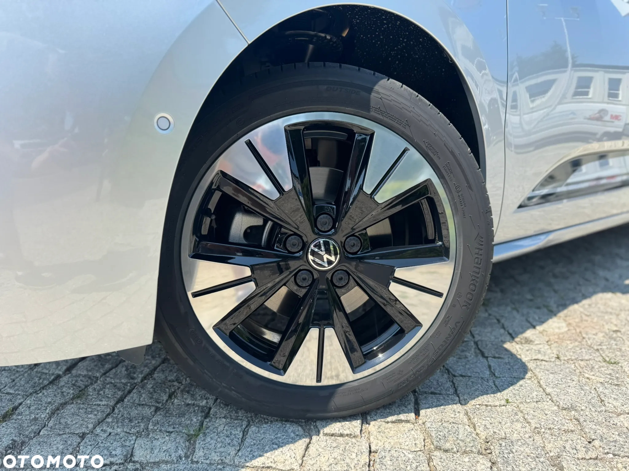Volkswagen Multivan 2.0 TDI L2 Edition DSG - 10