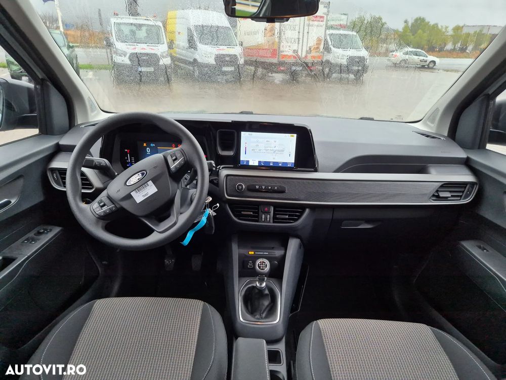 Ford Tourneo Courier - 13