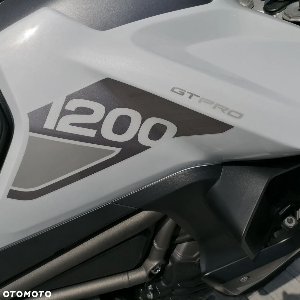Triumph Tiger - 8