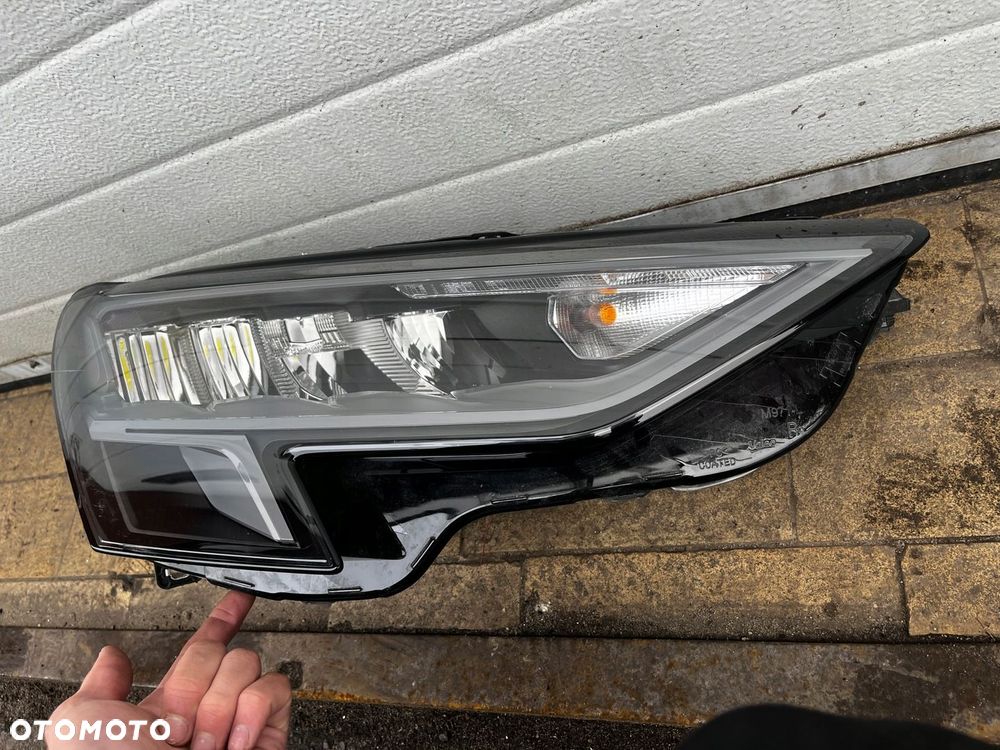 Lampa prawa przednia AUDI A3 8Y 8Y0 LED - 2