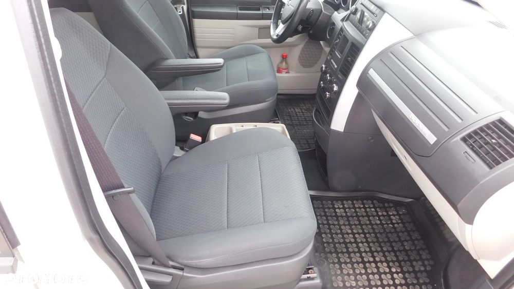 Dodge Grand Caravan 3.8 SXT - 8