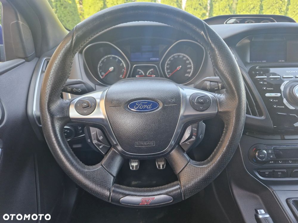 Ford Focus 2.0 EcoBoost ST - 15