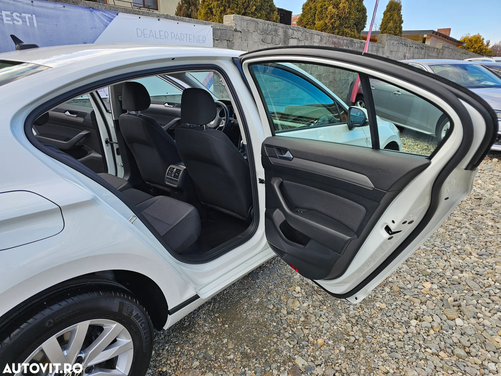 Volkswagen Passat 2.0 TDI SCR DSG - 29