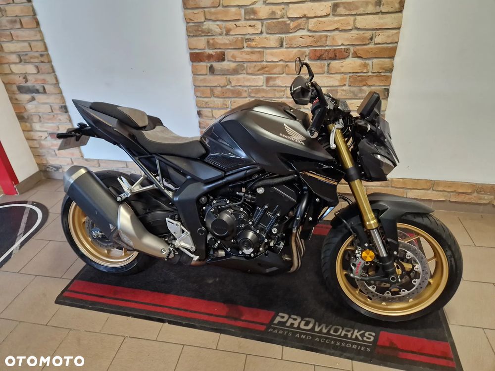 Honda Hornet - 21