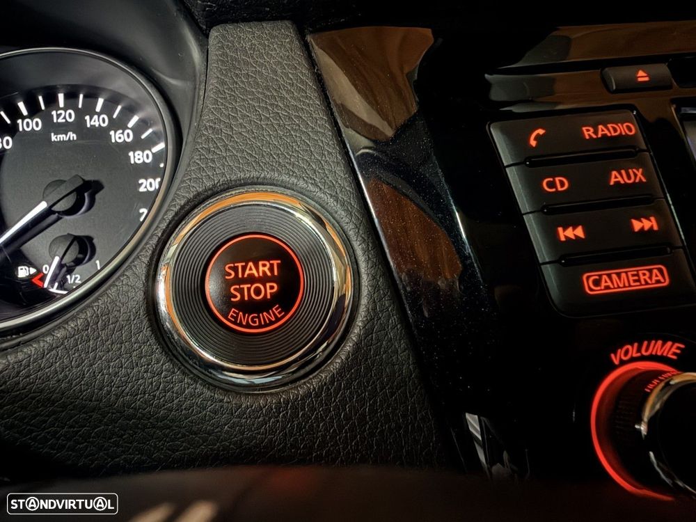 Nissan Qashqai 1.2 DIG-T N-Connecta RS 18 - 20