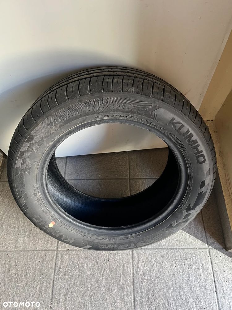 Opony Letnie KUMHO ECSTA HS52, 4 szt. – rok produkcji 2025 (zmienione na zimowe w salonie w dniu zakupu samochodu). - 3