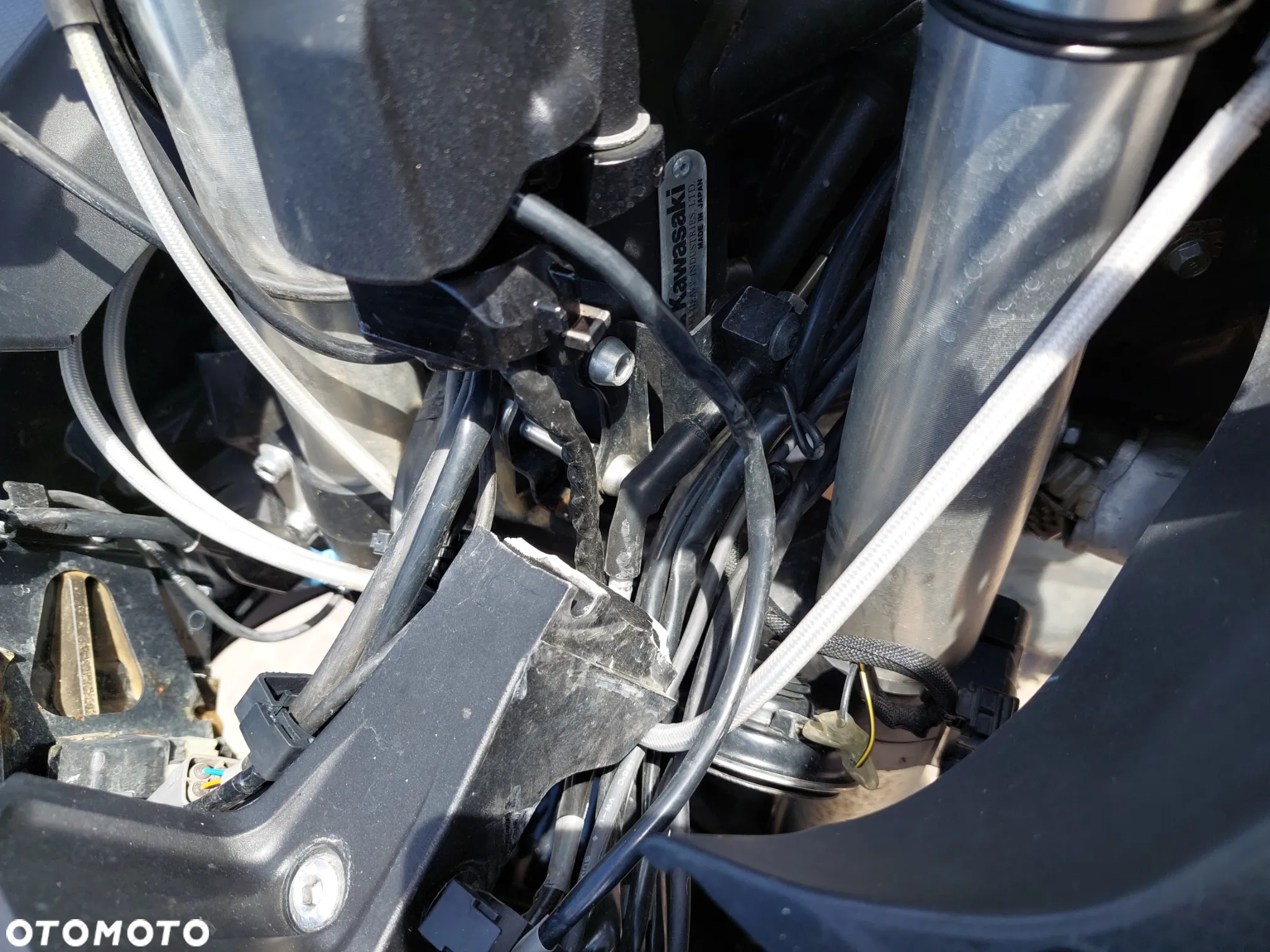 Kawasaki Ninja H2 SX - 13