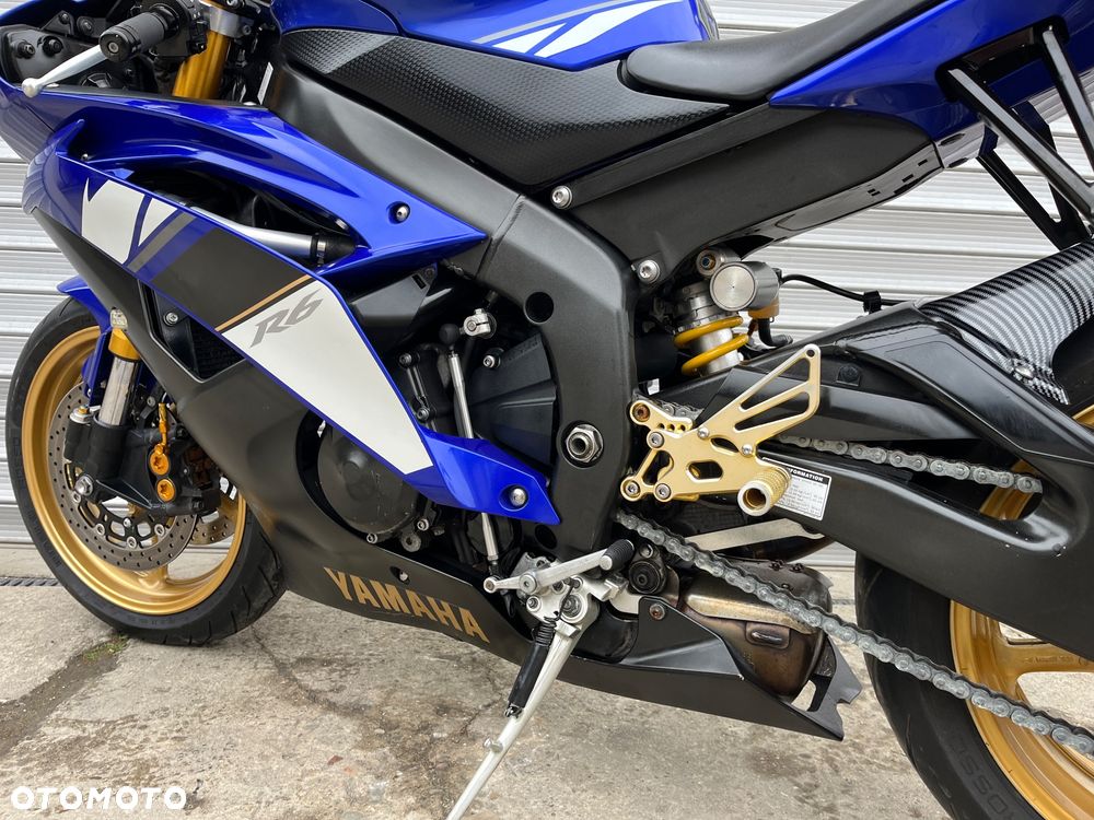 Yamaha R6 - 12