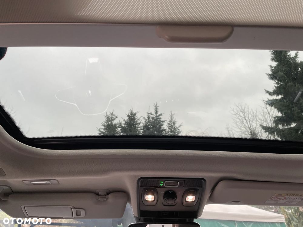 Renault Captur TCe Mild Hybrid 160 EDC TECHNO - 31