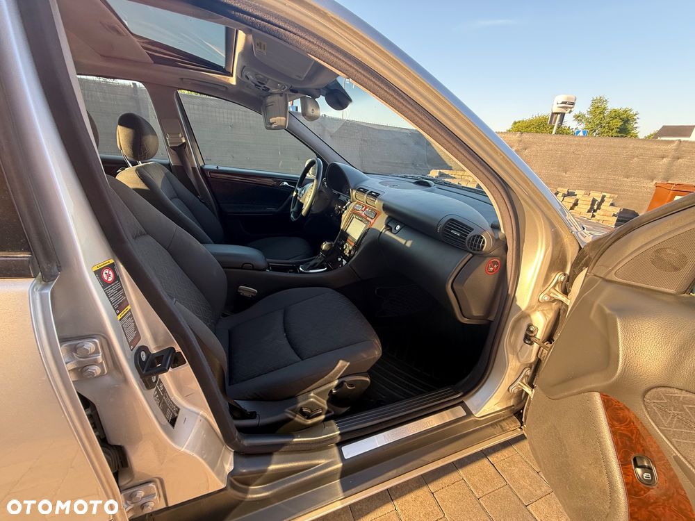 Mercedes-Benz Klasa C 320 Elegance - 9