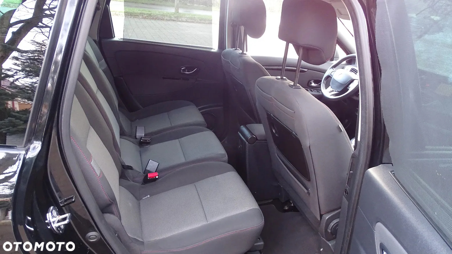 Renault Grand Scenic ENERGY dCi 110 EDC INTENS - 13