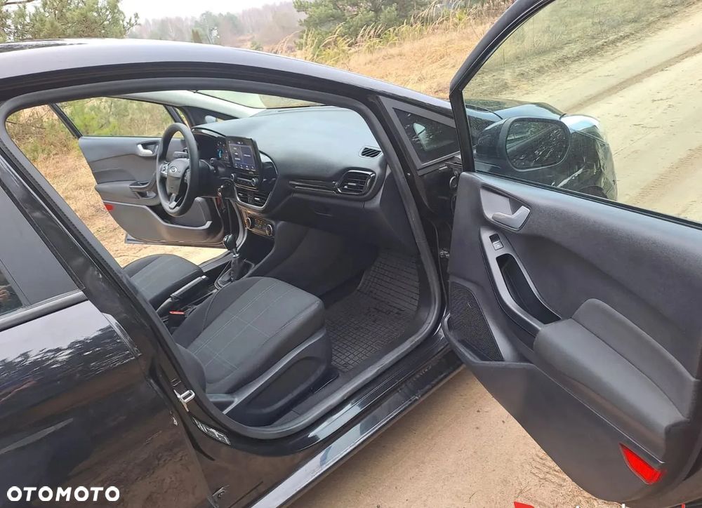 Ford Fiesta - 12