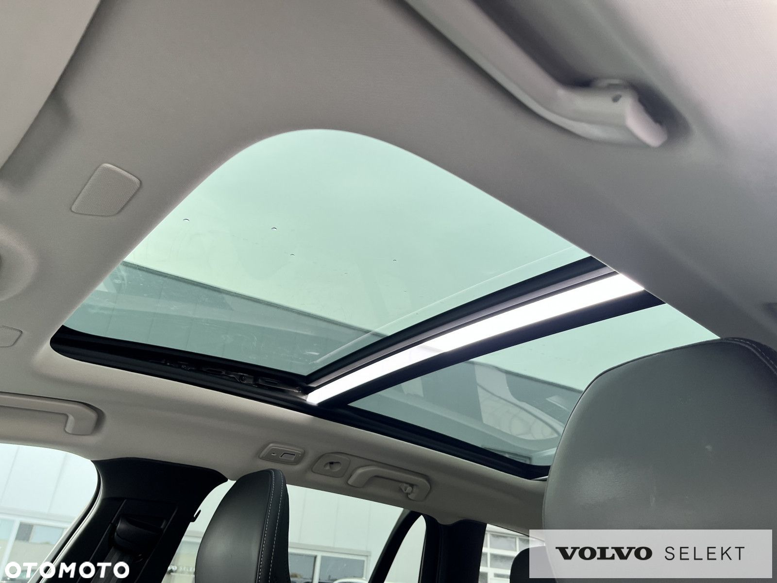 Volvo V60 Cross Country - 26
