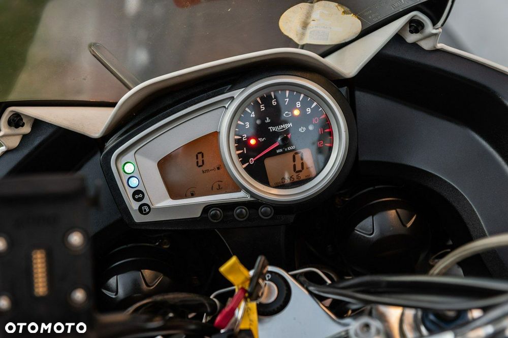 Triumph Tiger - 8