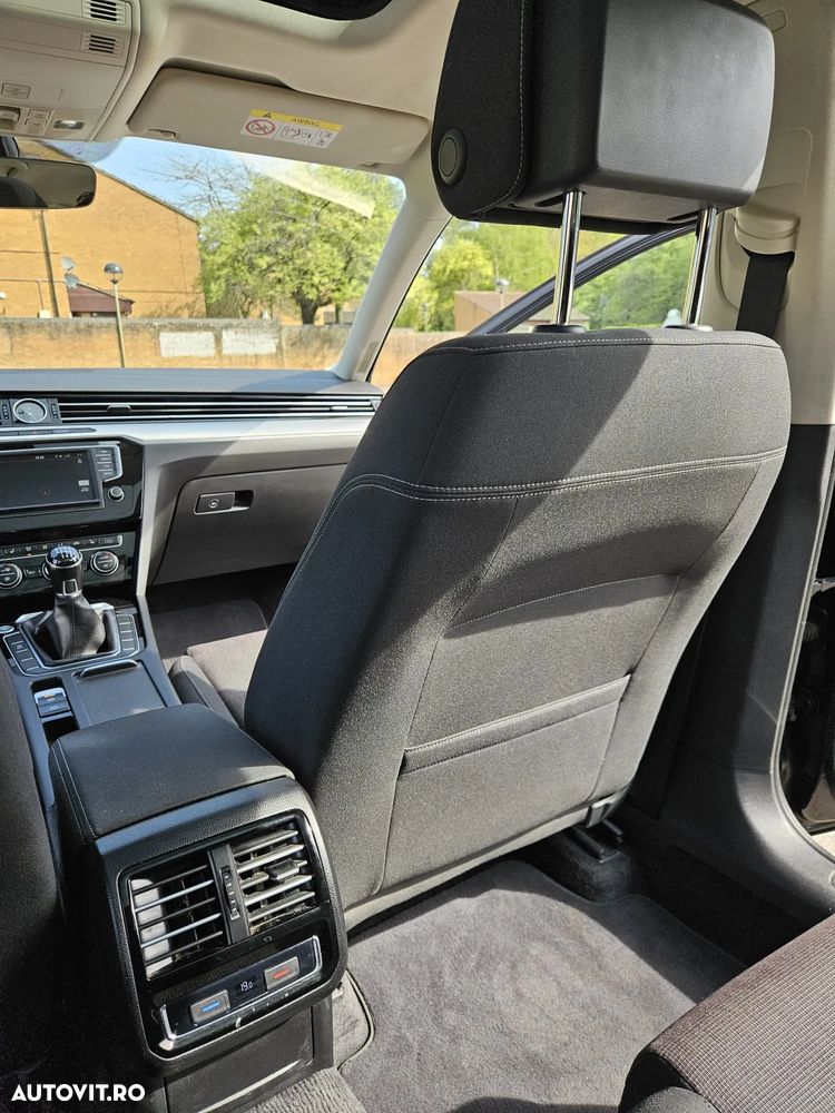 Volkswagen Passat 2.0 TDI (BlueMotion Technology) Comfortline - 12