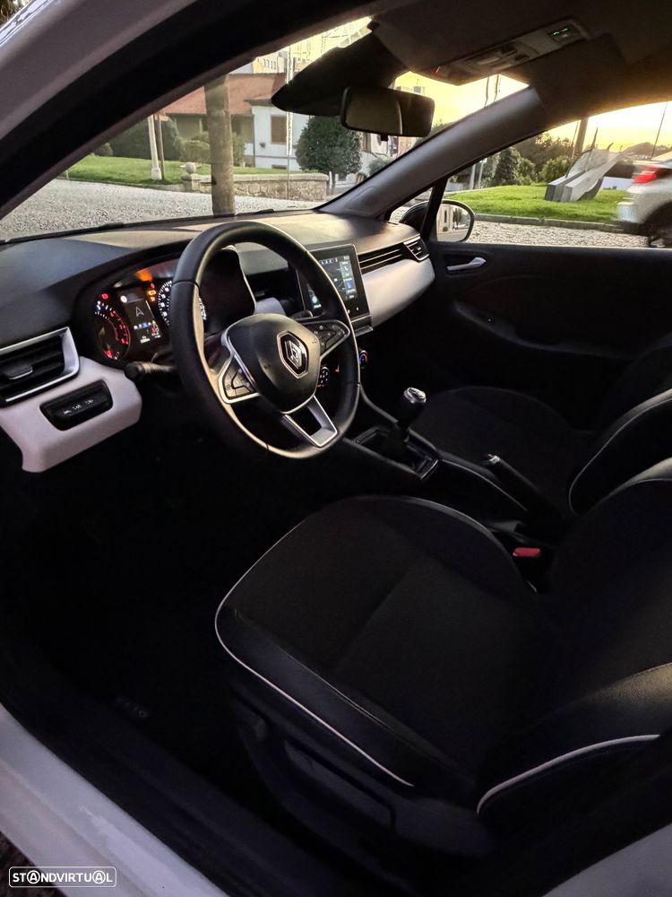 Renault Clio - 10