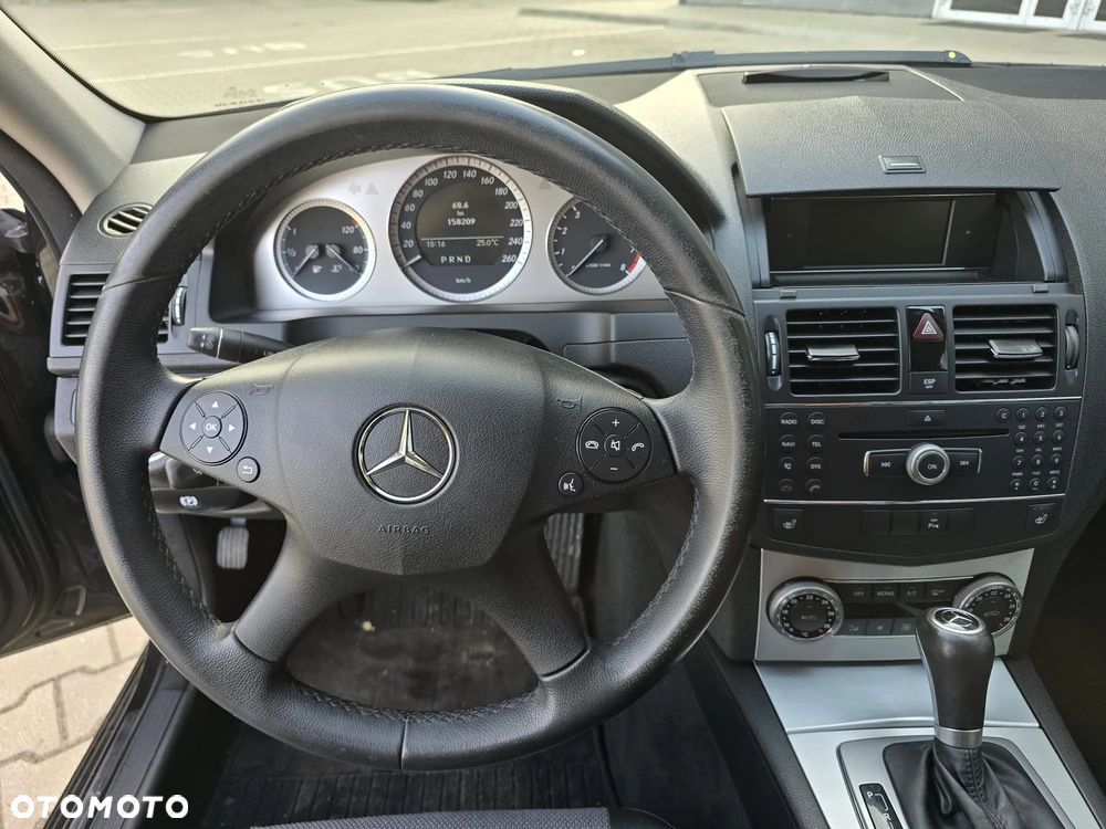 Mercedes-Benz Klasa C 200 (BlueEFFICIENCY) 7G-TRONIC Elegance - 10