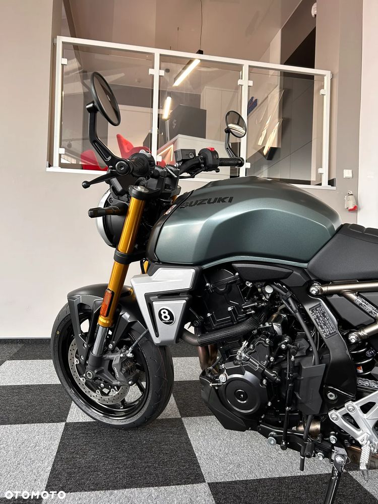 Suzuki GSX - 4