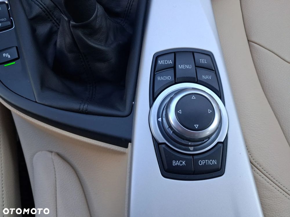 BMW 3GT 318d Luxury Line - 32