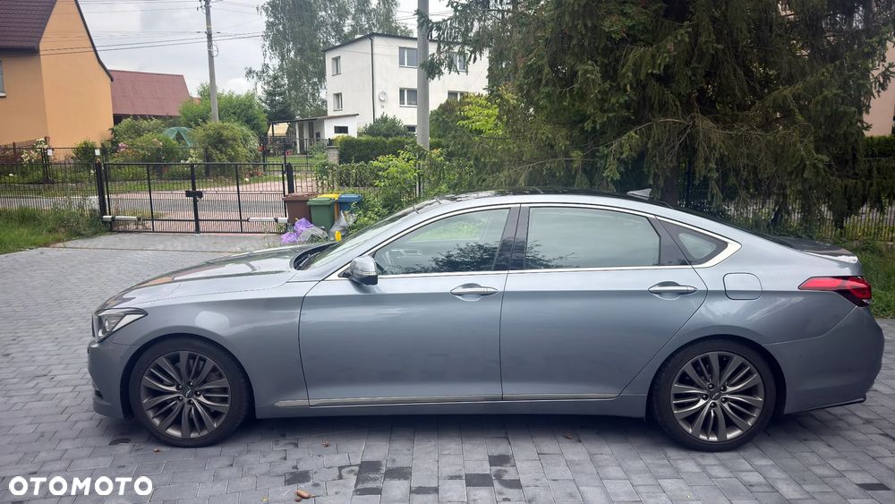 Hyundai Genesis - 4