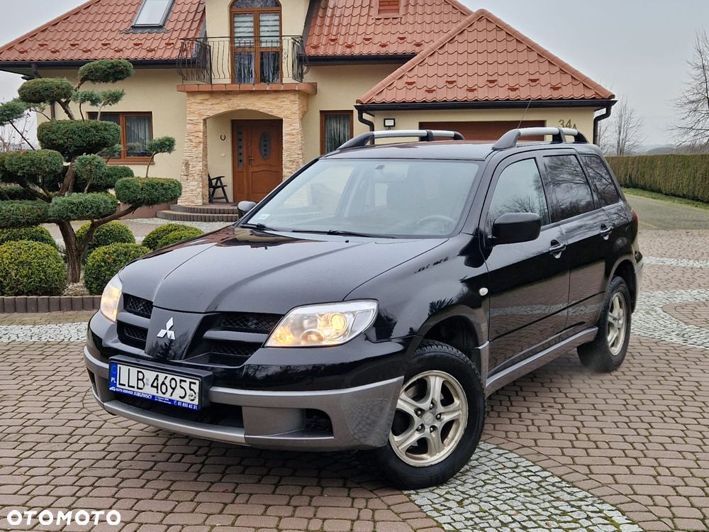 Mitsubishi Outlander - 1