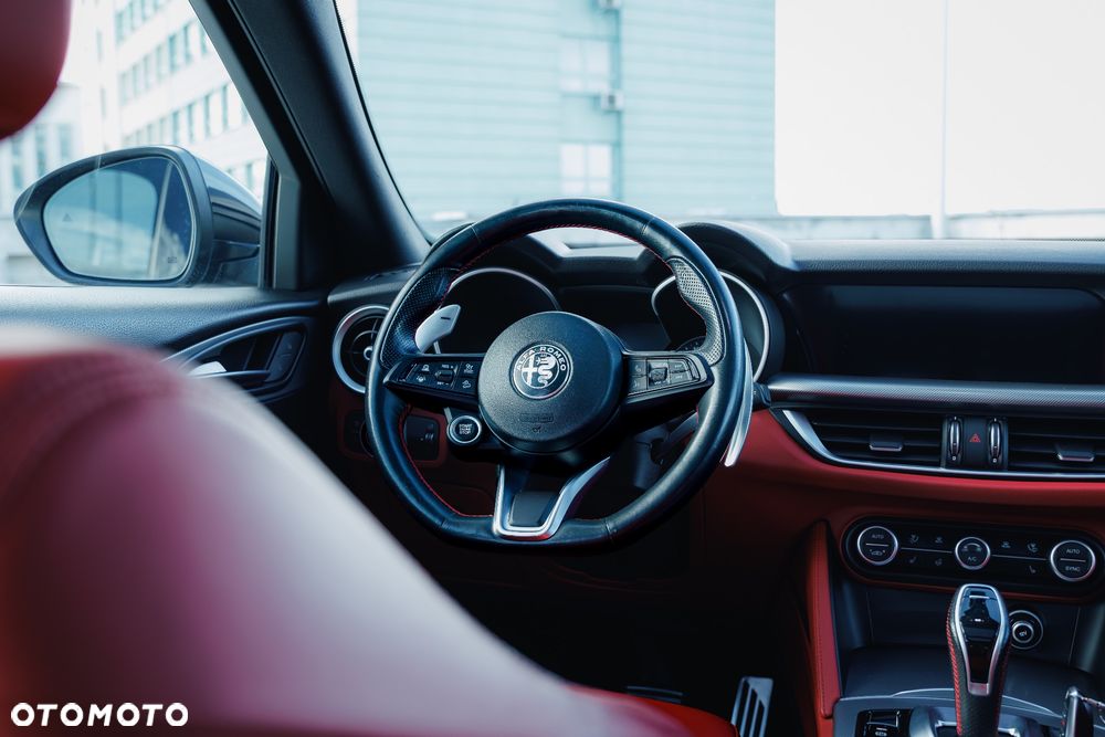 Alfa Romeo Stelvio 2.0 Turbo Veloce TI Q4 - 10