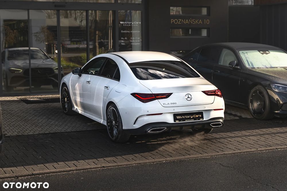 Mercedes-Benz CLA 200 7G-DCT Edition AMG Line - 20