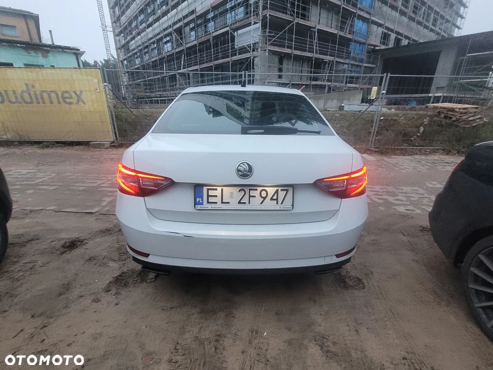 Skoda Superb 2.0 TSI 4x4 L&K DSG - 5